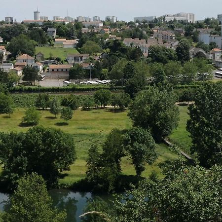 Appartement Meuble Proche Du Futuroscope ปัวติเยร์ ภายนอก รูปภาพ