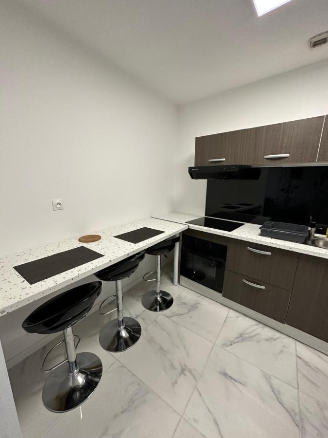 Appartement Meuble Proche Du Futuroscope ปัวติเยร์ ภายนอก รูปภาพ